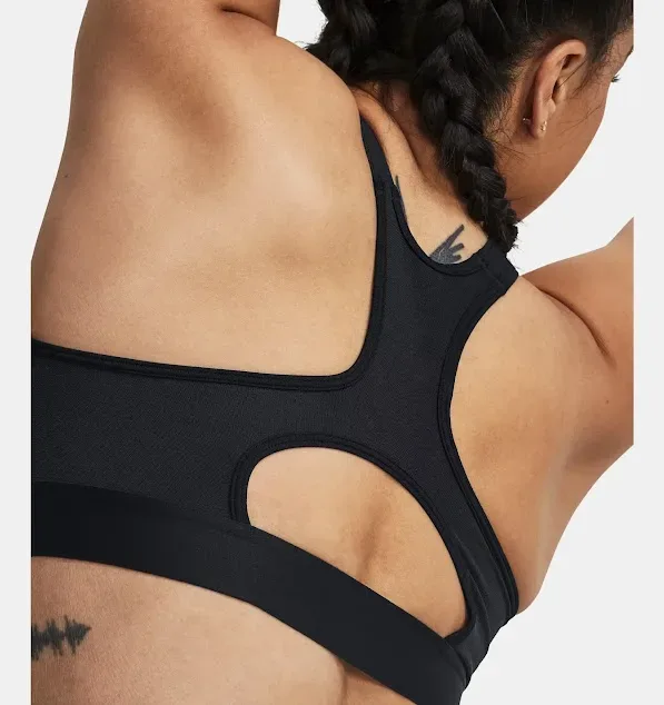 Top deportivo Under Armour para dama color negro