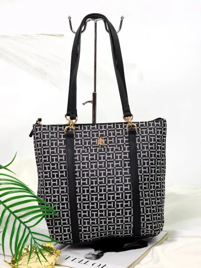 Bolso Tommy Hilfiger para dama color negro