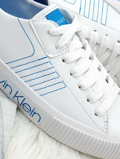 Tenis Calvin Klein para dama color blanco