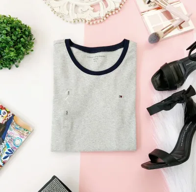 CamisetaTommy Hilfiger para dama color gris y azul