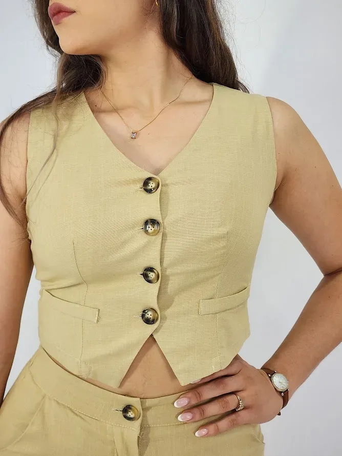 Conjunto color beige para dama