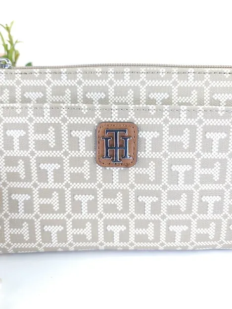 Cartera Tommy Hilfiger para dama color beige