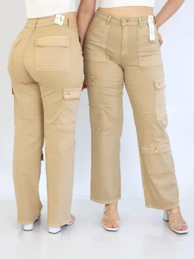 Pantalón cargo para dama color beige