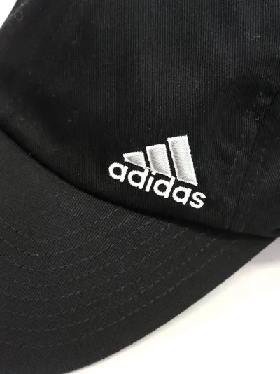 Gorra Adidas para dama color negro