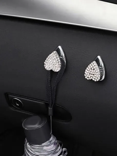 Gancho para coche diseño de corazón en diamantes de imitacion color plateado