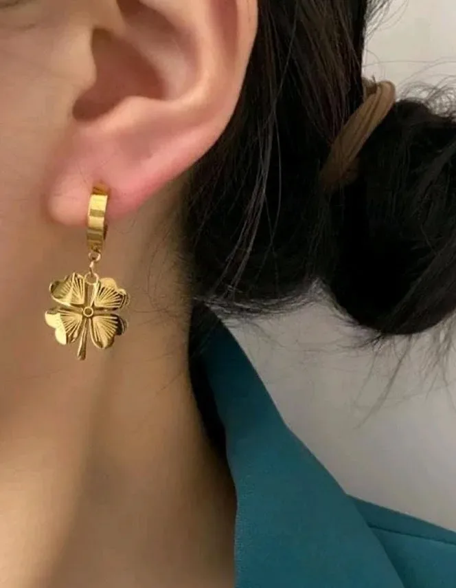 Aretes para dama color dorado