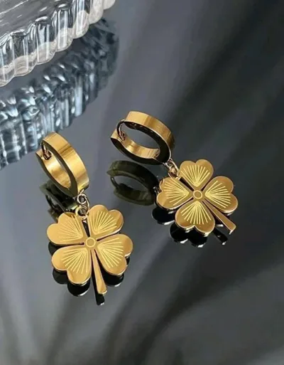 Aretes para dama color dorado