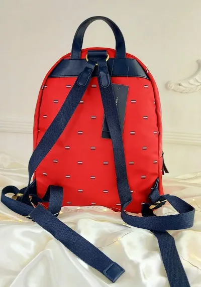 Bolso Tommy Hilfiger para dama color rojo y azul