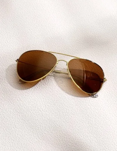 Lentes de sol para caballero 6165 color café con arco dorado