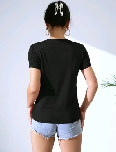 Camiseta para dama color negro con estampado de frases