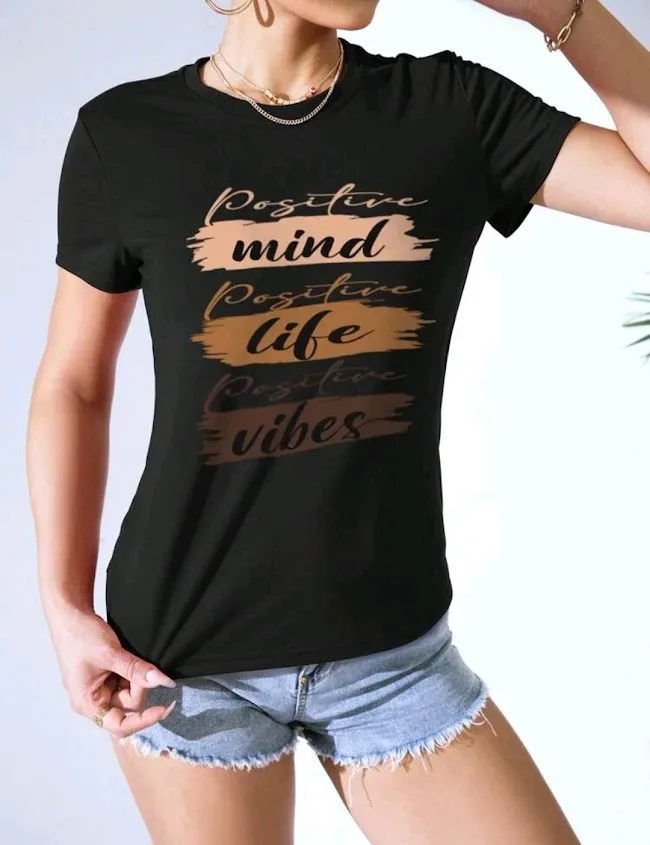 Camiseta para dama color negro con estampado de frases