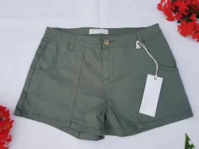 Short  Cotton on para dama color verde musgo