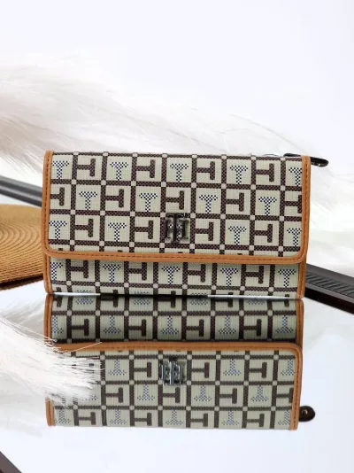 Cartera Tommy Hilfiger para dama color beige