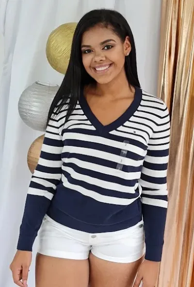 Sueter Tommy Hilfiger para dama color azul y blanco