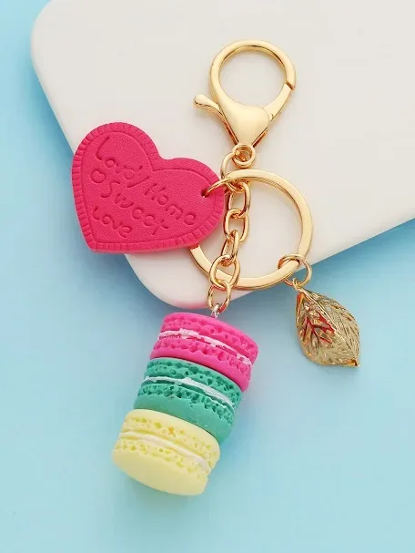 Lavero diseño de galleta y corazón multicolor