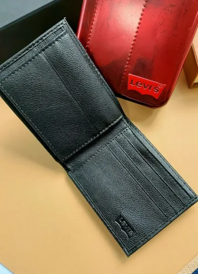 Billetera Levi´s para caballero color negro