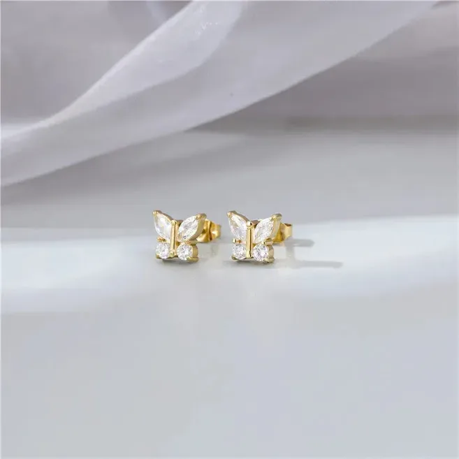 Aretes con diseño de mariposa de acero de titanio