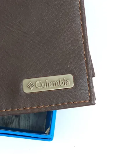 Billetera Columbia color café oscuro