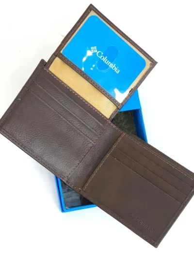 Billetera Columbia color café oscuro