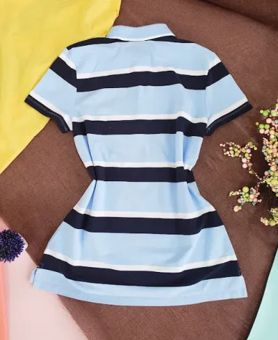 Camiseta Tommy Hilfiger para dama rayas celestes blancas y azules