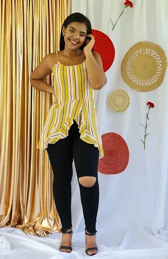 Blusa para dama de rayas color mostaza vino, azul y blanco