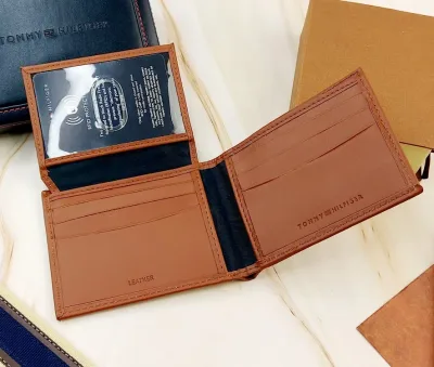 Billetera Tommy Hilfiger color café