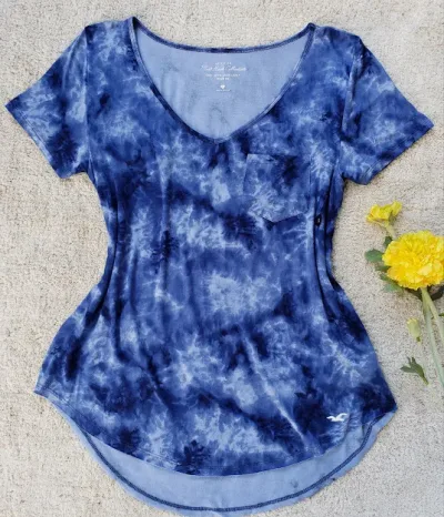 Camiseta Hollister para dama color azul con blanco