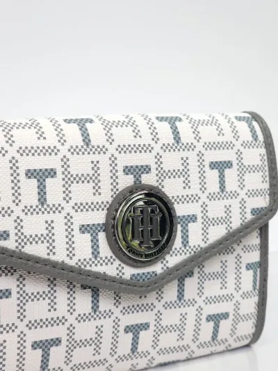 Cartera Tommy Hilfiger color gris