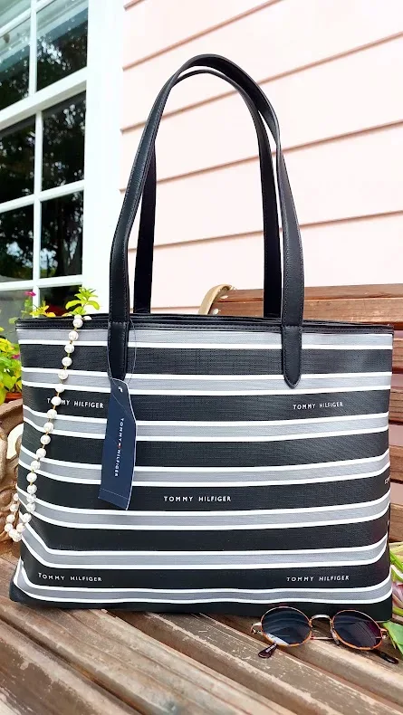 Bolso de hombro Tommy Hilfiger para dama color negro, gris y blanco