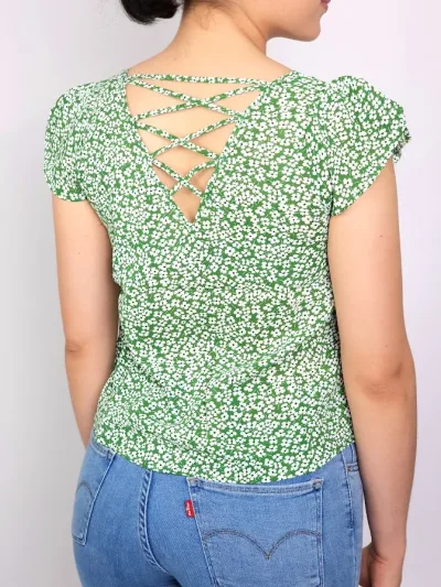 Blusa para dama color negro floreada