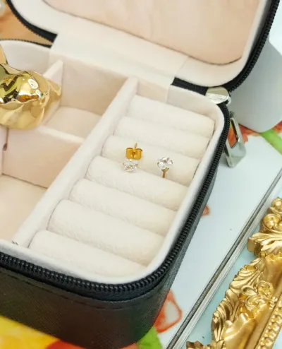 Par de aretes de acero inoxidable para dama