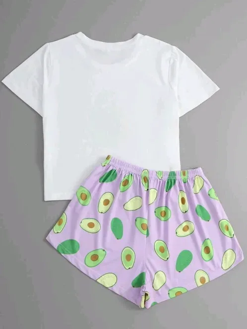 Pijama para dama color blanco con estampado de aguacates
