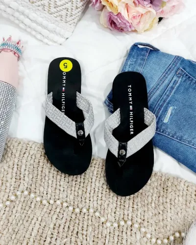 Sandalias Tommy Hilfiger para dama color negro