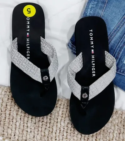 Sandalias Tommy Hilfiger para dama color negro