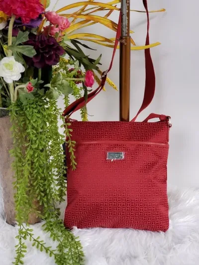 Bolso Tommy Hilfiger para dama color rojo