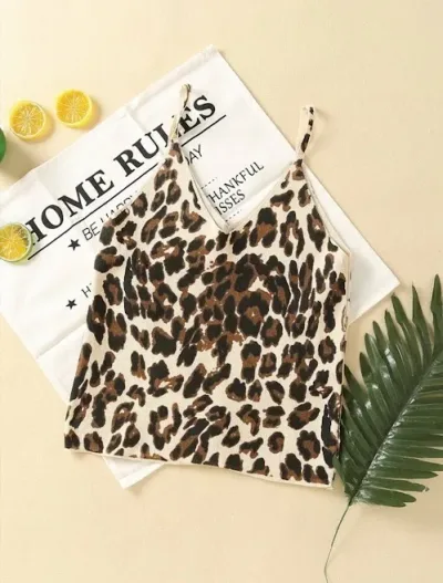 Blusa para dama con diseño de animal print