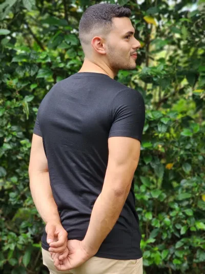 Camiseta Estivaneli para caballero color negro