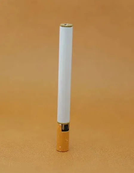 Encendedor con diseño de cigarro NO INCLUYE GAS