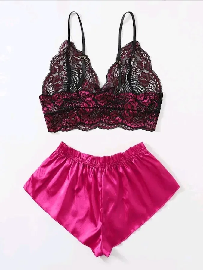 Pijama de satín color fucsia para dama
