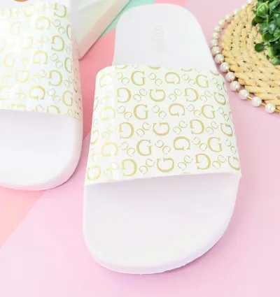 Sandalias Guess para dama color blanco