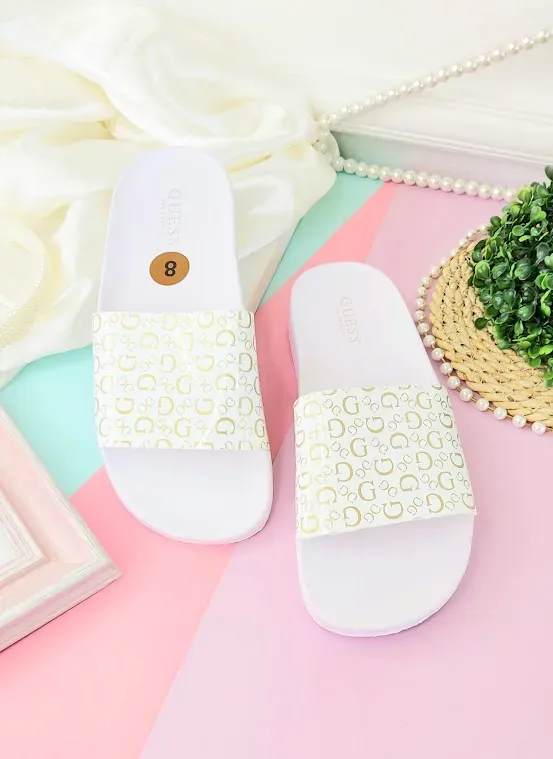 Sandalias Guess para dama color blanco