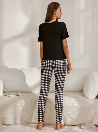 Pijama para dama color negro con estampado de cuadros