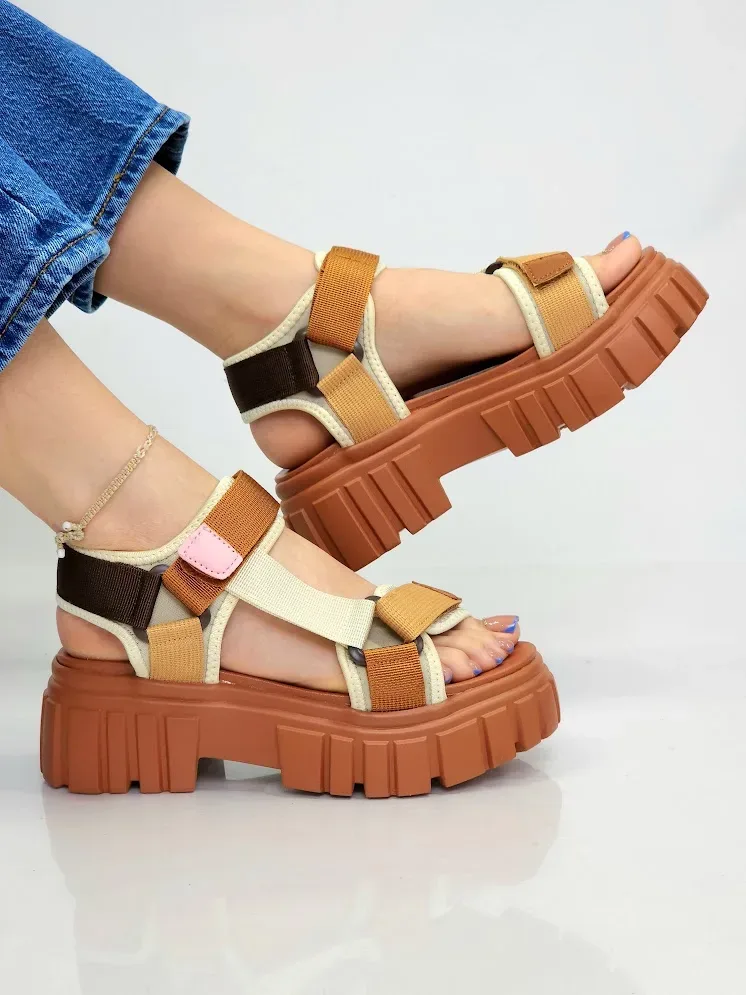 Sandalias Coral Percy 3 Napolitana para dama