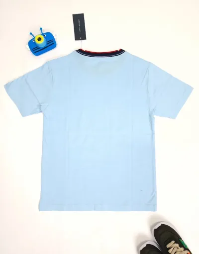 Camiseta Tommy Hilfilger para muchacho color celeste