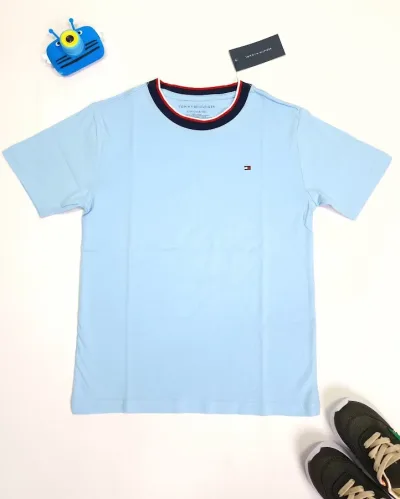 Camiseta Tommy Hilfilger para muchacho color celeste
