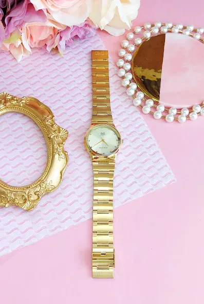 Reloj Q&Q para dama color dorado