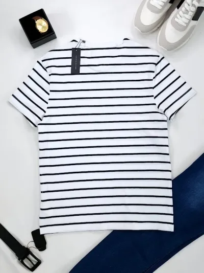Camiseta Tommy Hilfiger para caballero a rayas.
