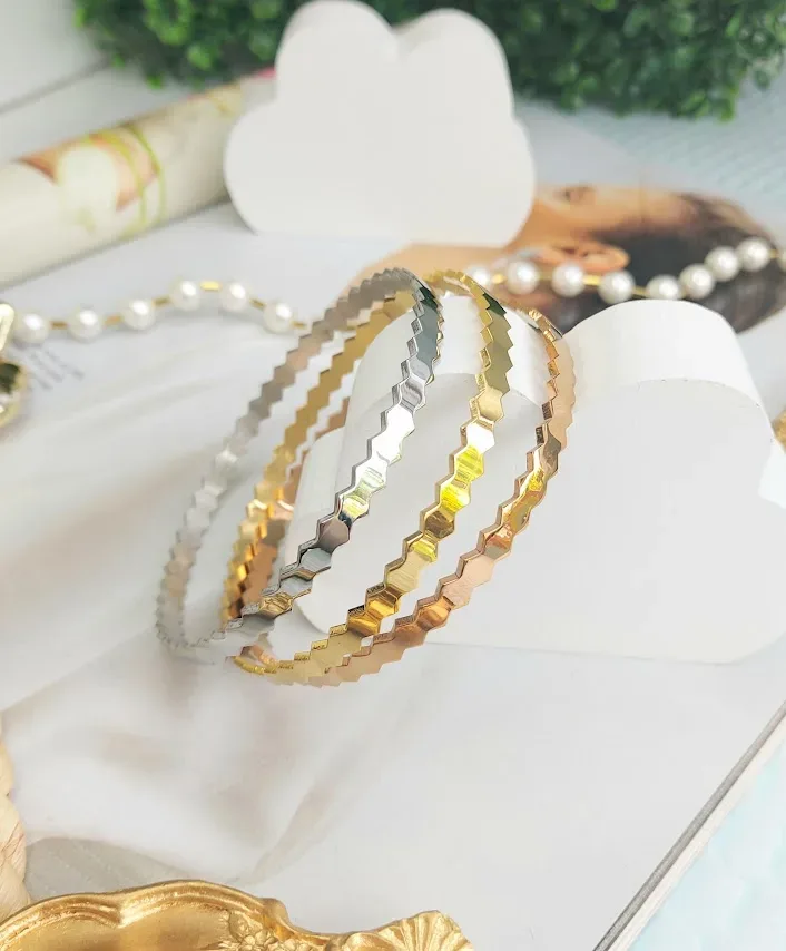 Conjunto de pulseras de acero