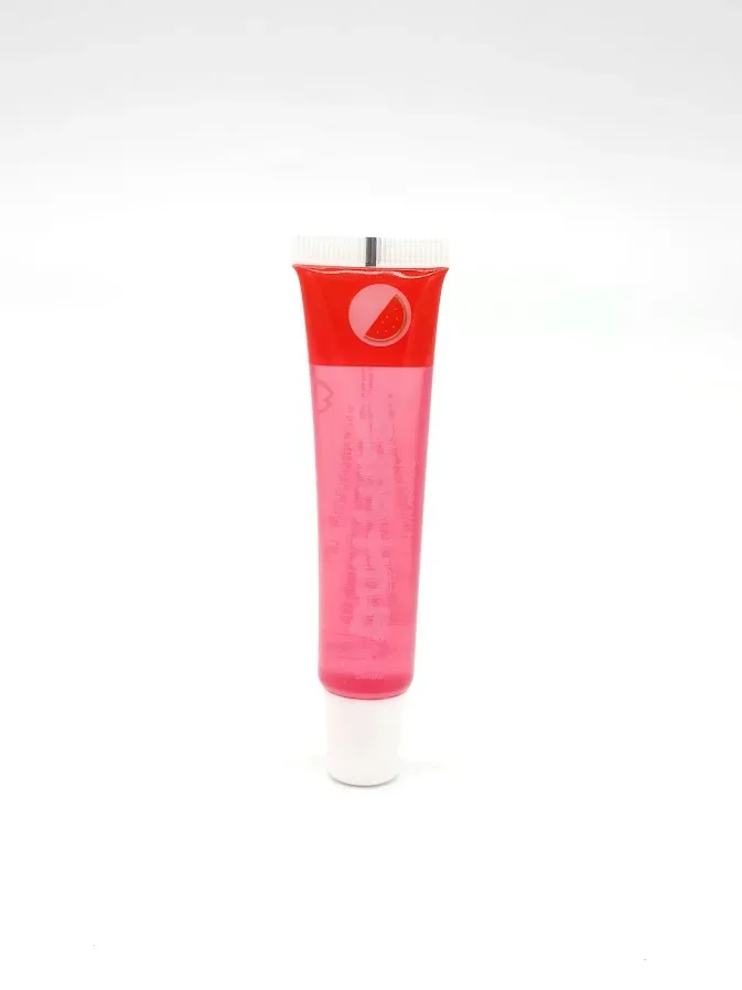 Brillo de labios color rojo