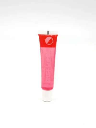 Brillo de labios color rojo